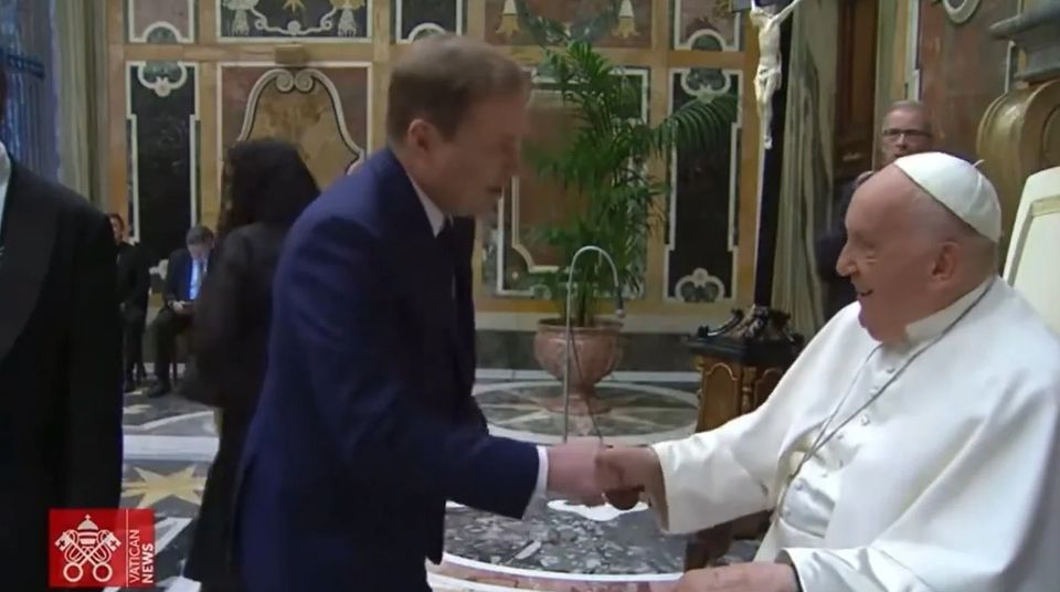 阿达尔·奥汉隆会见教皇