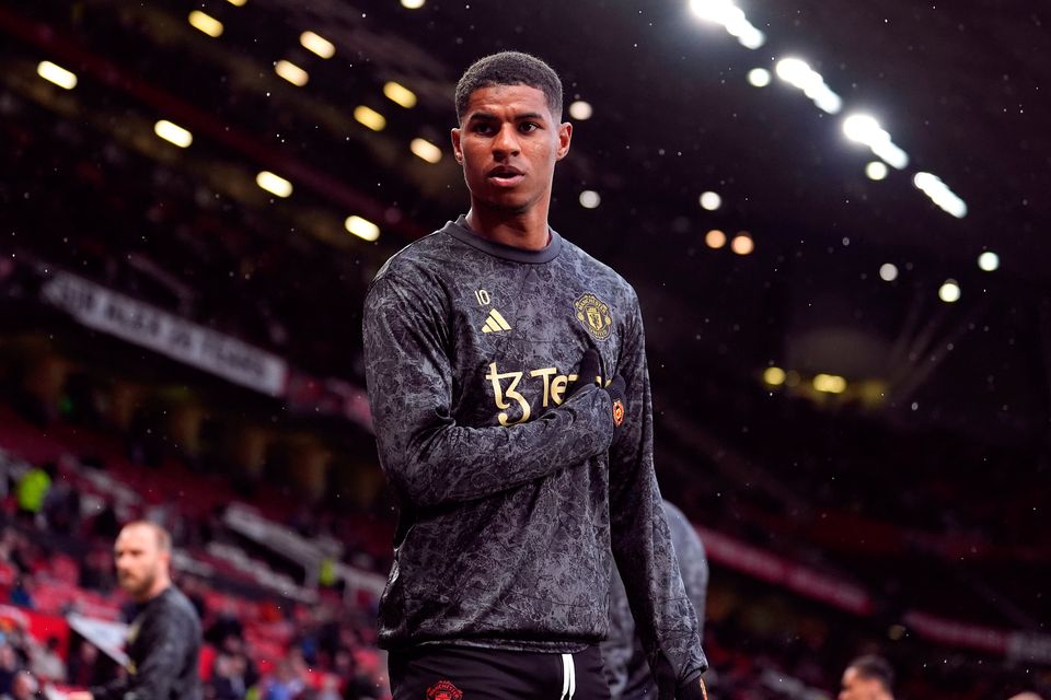 Marcus Rashford choca con un fanático del Manchester United antes de la crucial victoria en Newcastle