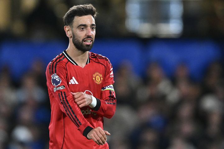 Man United want Bruno Fernandes to stay but captain seeks assurances over ambition