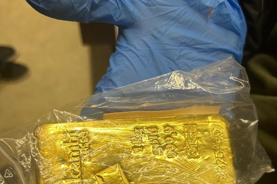 Man (50s) arrested as €1.4m in gold, €460k cash and €210k of cocaine seized in Dublin