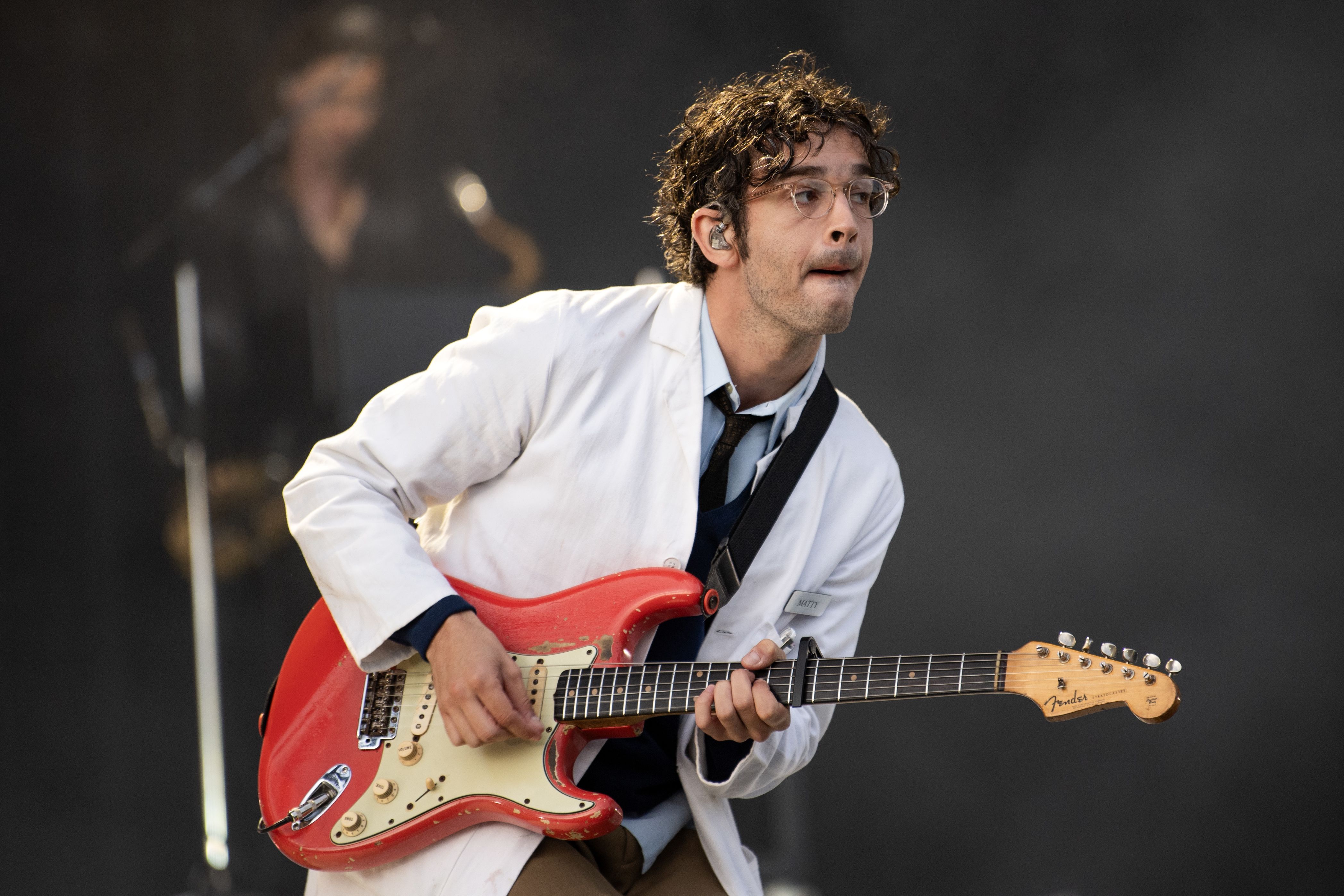 The lead singer of The 1975 makes a grand entrance at Trnsmt headline set: Rolling in on a red wheelie bin