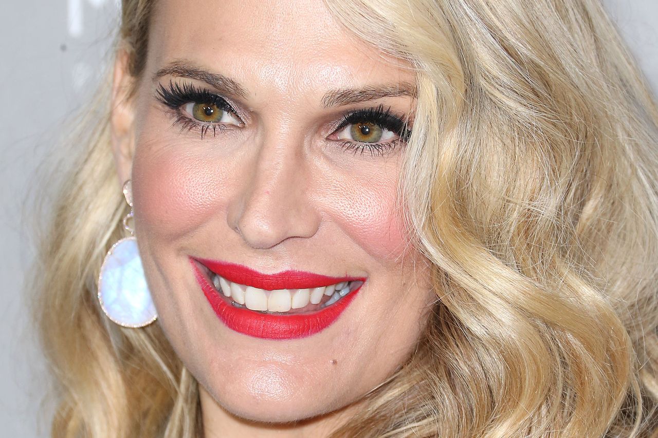 Supermodel Molly Sims reveals she would starve herself for days to be a  size zero | Irish Independent