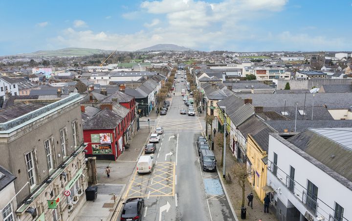 Proposal to change traffic lights to pelican crossing in Wexford to alleviate traffic congestion