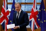 thumbnail: EU Council President Donald Tusk holds British Prime Minister Theresa May's Brexit letter which was delivered by Britain's permanent representative to the European Union Tim Barrow (not pictured) that gives notice of the UK's intention to leave the bloc under Article 50 of the EU's Lisbon Treaty in Brussels, Belgium, March 29, 2017. Photo: REUTERS/Yves Herman