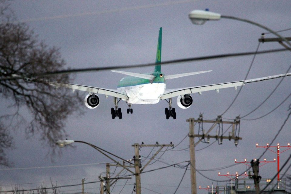 Hurricane Matthew Aer Lingus passengers stuck in Florida