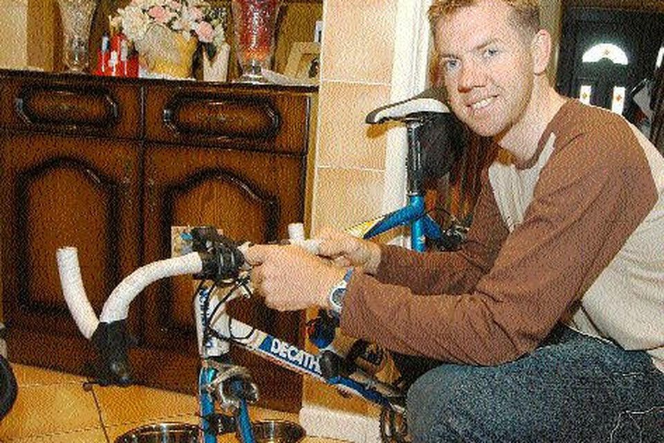 Former world champ Mark Scanlon returns to racing, gets in the prizes