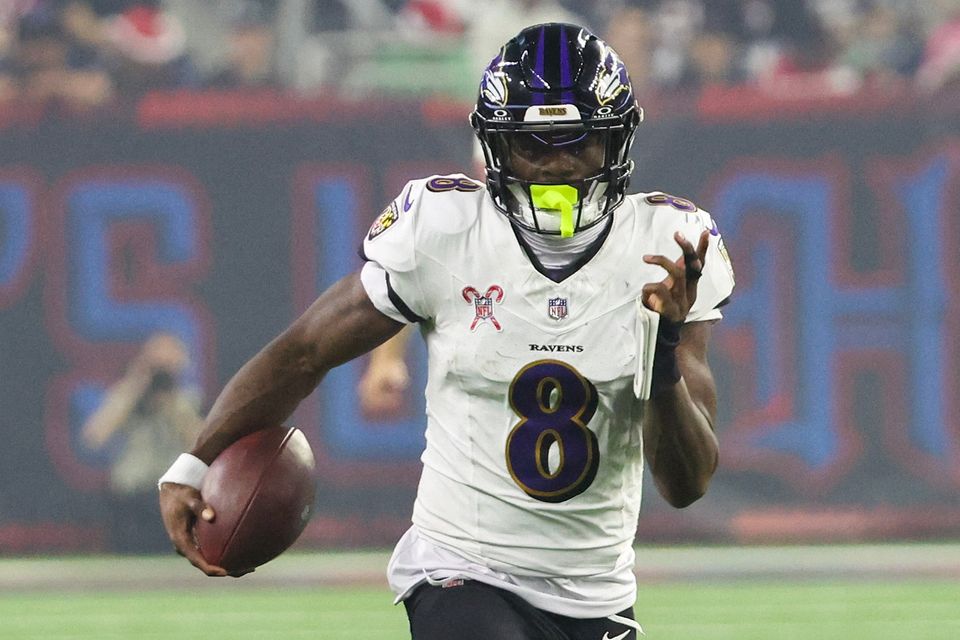 Baltimore Ravens quarterback Lamar Jackson (8) rushes for a 48-yard touchdown against the Houston Texans at NRG Stadium last night. Photo: Thomas Shea-Imagn Images