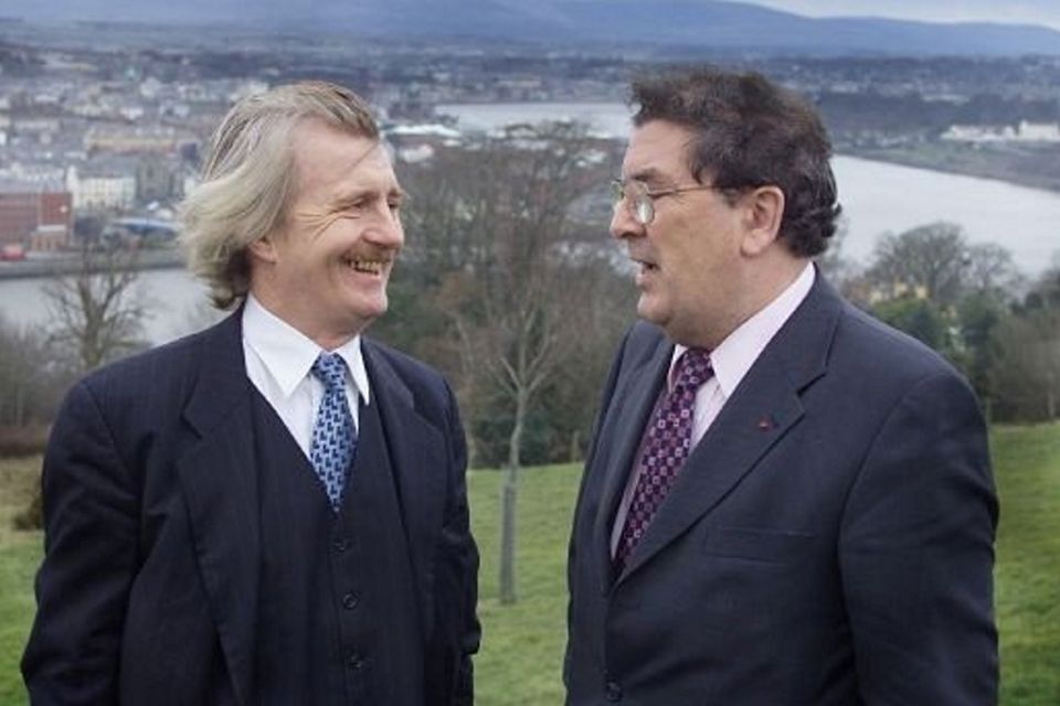 AT EASE: John Hume with former Sunday Independent editor Aengus Fanning
in Derry in 2001. Fanning’s interview with Hume then made no reference to the tumultuous events of 1993-94. Photo: David Conachy