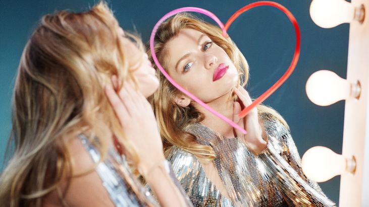 Irish supermodel Stella Maxwell lands lucrative contract with Max Factor