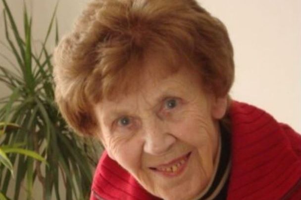 高齢の運転手（92）が自宅からバックで出ようとした際に事故で死亡
