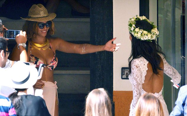 Beyonce stuns as she and husband Jay-Z attend Venice wedding