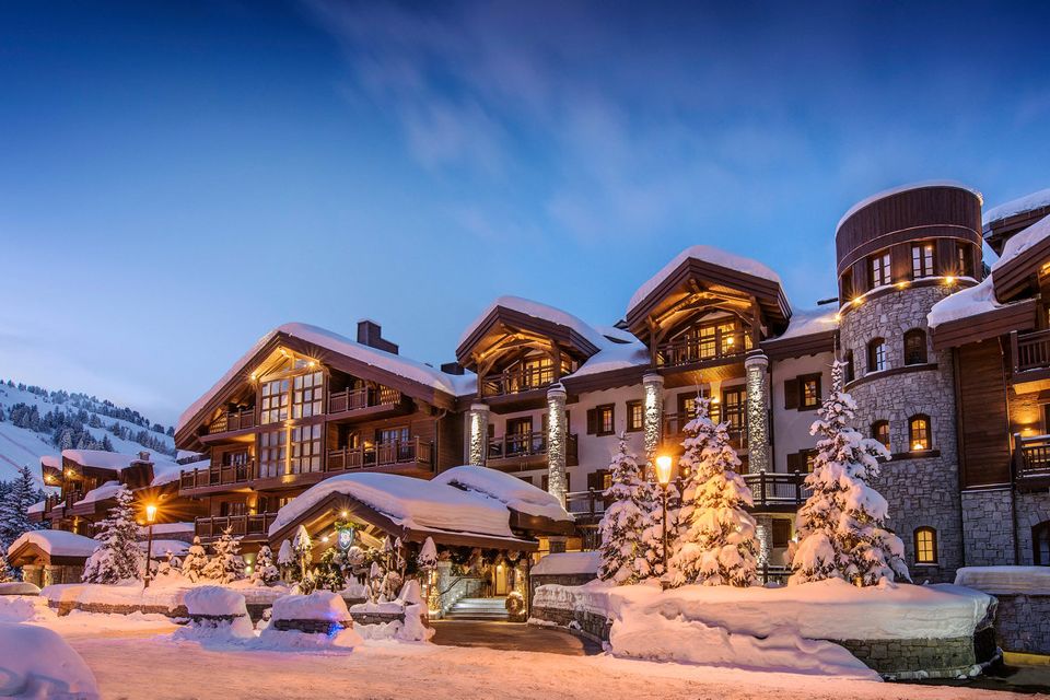 The picture-postcard L'Apogee Courchevel is located in the chic resort of Courchevel 1850, home to the biggest ski playground in the world