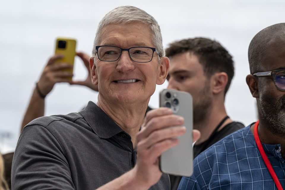 Tim Cook, chief executive officer of Apple. Photographer: David Paul Morris/Bloomberg