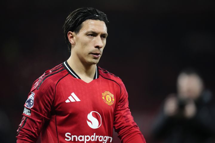 Manchester United happy with five centre-backs – but Lisandro Martinez and Matthijs De Ligt must stay fit