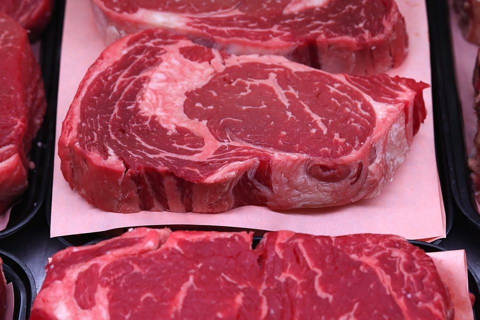Une enquête révèle que la « publicité » soutenant la consommation de viande par les scientifiques a plusieurs liens avec l’industrie de la viande.