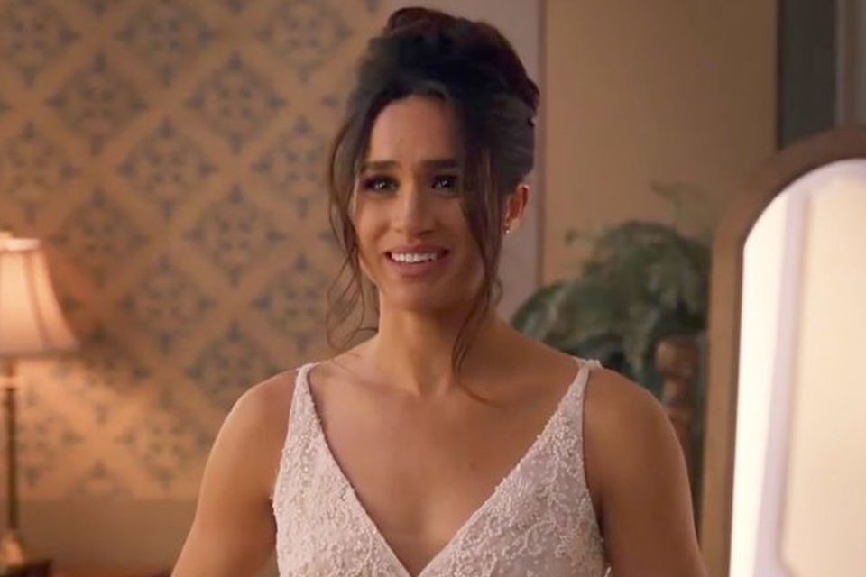 white christmas dresses Meghan Markle Black Floor Length Column Pregnant Gown main image 0
