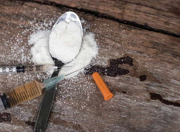 致死性のオピオイドがダブリンとコークに到着したとして薬物警告